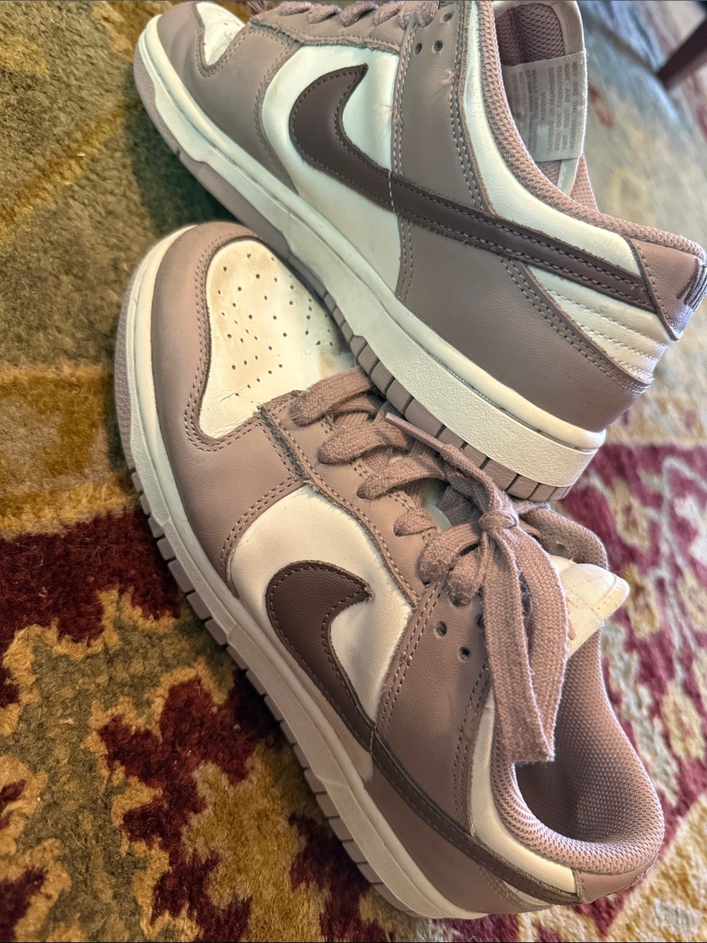 Nike low dunk  in Mauve, White & eggplant